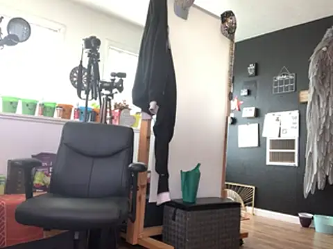 bigshh8 online show from April 12, 2026, 8:58 pm