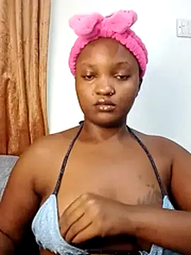 Snapshot of Ebony_butt chatting on December 2, 2025, 9:54 pm Ebony butt online show from December 2, 2025, 9:54 pm