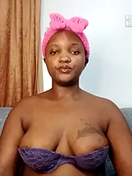 Snapshot of Ebony_butt chatting on December 4, 2025, 10:07 pm Ebony butt online show from December 4, 2025, 10:07 pm
