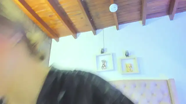 Snapshot of allisson_m chatting on January 25, 2025, 12:05 pm allisson m online show from January 25, 2025, 12:05 pm