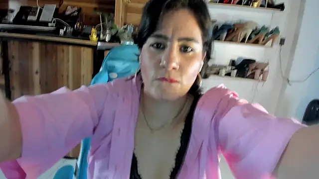 Snapshot of Cristina_Vanegas631 chatting on April 17, 2026, 8:45 pm Cristina Vanegas631 online show from April 17, 2026, 8:45 pm