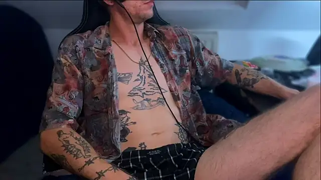 Snapshot of SPRK42o chatting on October 3, 2025, 7:55 pm SPRK42o online show from October 3, 2025, 7:55 pm