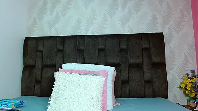 JuanitaDelMar online show from September 30, 2025, 10:04 pm