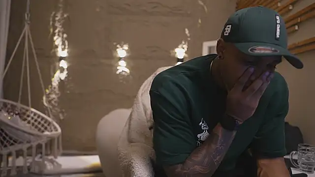 Logan Varela online show from March 1, 2026, 3:25 pm