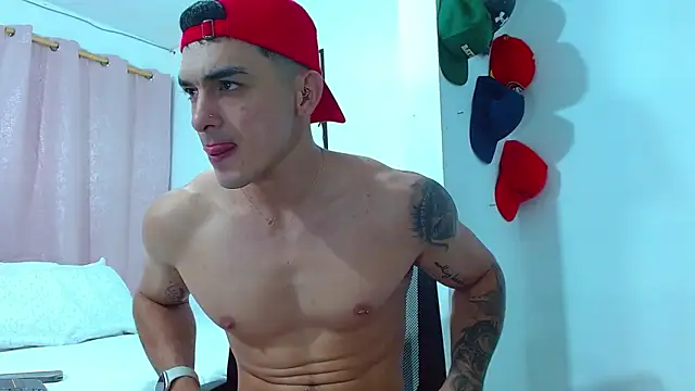 Big ValentinHunk online show from February 26, 2025, 7:27 pm