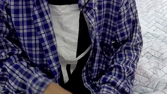 yourcuteneighbourr online show from February 26, 2026, 2:54 am