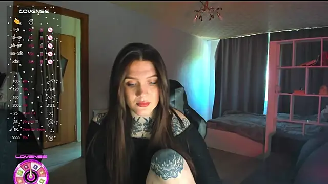 AizaRose online show from May 13, 2026, 7:28 am