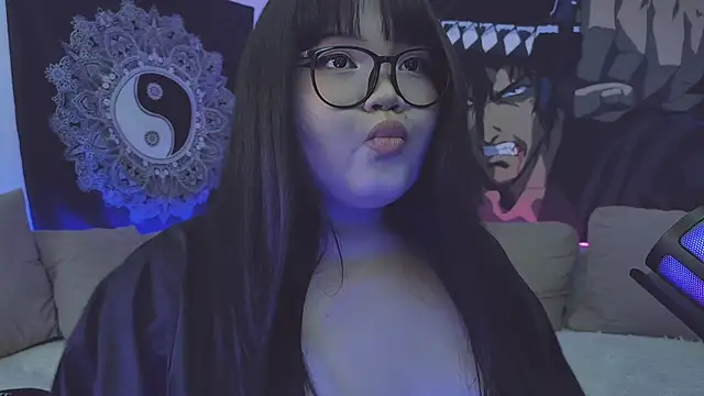 LeyaKan online show from January 19, 2025, 9:45 pm