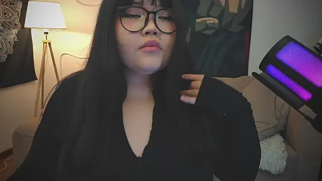 LeyaKan online show from February 2, 2025, 10:13 am