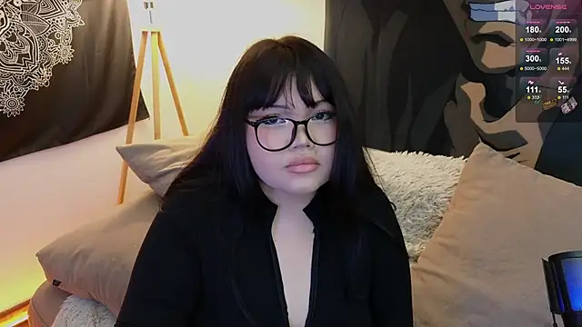 LeyaKan online show from February 25, 2025, 8:09 pm