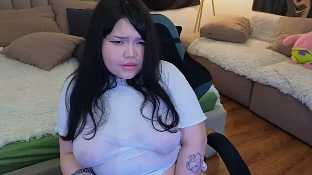 LeyaKan online show from March 5, 2025, 11:27 pm