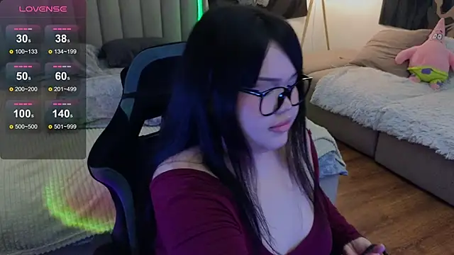 LeyaKan online show from March 19, 2025, 9:05 pm