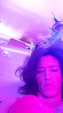 gurlnips online show from September 10, 2025, 8:31 pm