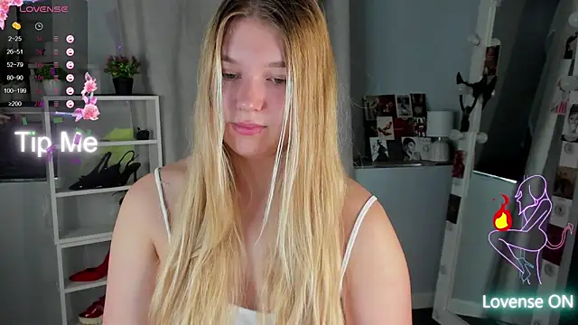 Snapshot of Rebecca_Kelly chatting on September 9, 2025, 1:49 am Rebecca Kelly online show from September 9, 2025, 1:49 am