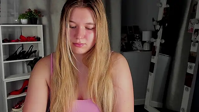 Snapshot of Rebecca_Kelly chatting on October 6, 2025, 1:58 am Rebecca Kelly online show from October 6, 2025, 1:58 am