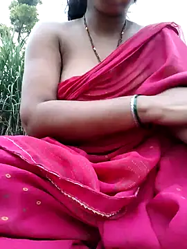 Snapshot of Cute_Suhani chatting on October 22, 2025, 12:55 am Cute Suhani online show from October 22, 2025, 12:55 am