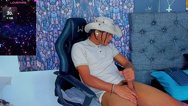 dominic smith  online show from January 25, 2025, 7:28 am