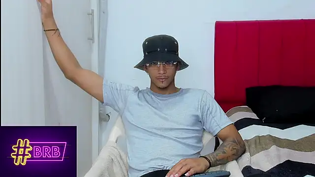 dominic smith  online show from March 10, 2025, 3:56 am