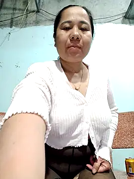 Queen 18200 online show from March 3, 2026, 11:38 am