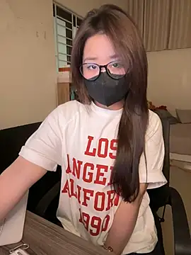 Jenni nana online show from April 9, 2026, 6:19 am