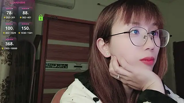 Lili 666 online show from February 13, 2025, 5:22 pm