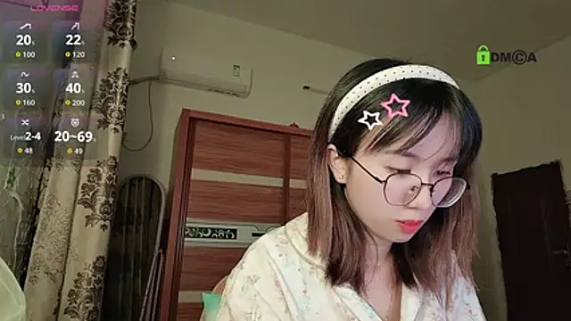 Lili 666 online show from October 21, 2025, 4:51 pm