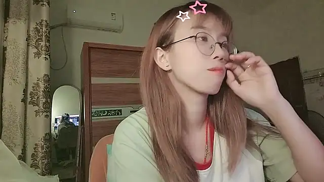 Lili 666 online show from July 14, 2026, 5:18 pm