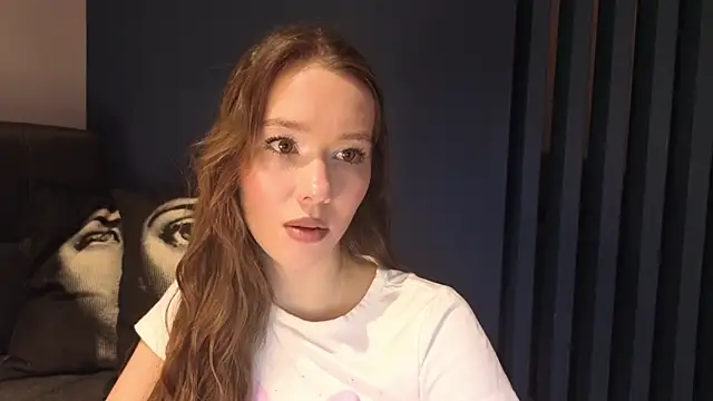 Snapshot of KateVon chatting on March 3, 2026, 7:47 am KateVon online show from March 3, 2026, 7:47 am