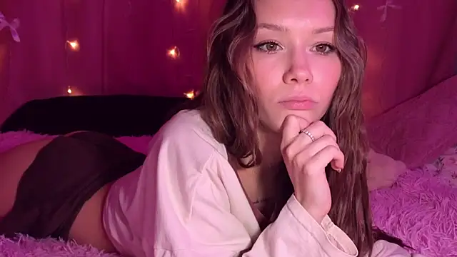 Snapshot of KateVon chatting on March 16, 2026, 3:38 pm KateVon online show from March 16, 2026, 3:38 pm