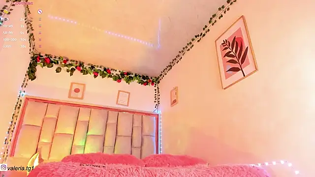 Valeria Thompson1 online show from February 13, 2026, 10:50 pm