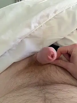 boholad8 online show from February 2, 2025, 4:32 pm