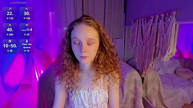 Snapshot of _Rose_Charming_ chatting on December 16, 2024, 12:48 am  Rose Charming  online show from December 16, 2024, 12:48 am