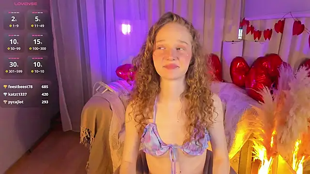 Snapshot of _Rose_Charming_ chatting on February 12, 2025, 12:58 am  Rose Charming  online show from February 12, 2025, 12:58 am