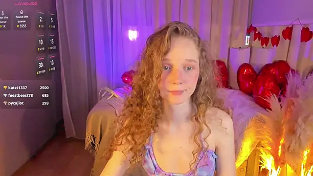 Snapshot of _Rose_Charming_ chatting on February 13, 2025, 9:49 pm  Rose Charming  online show from February 13, 2025, 9:49 pm