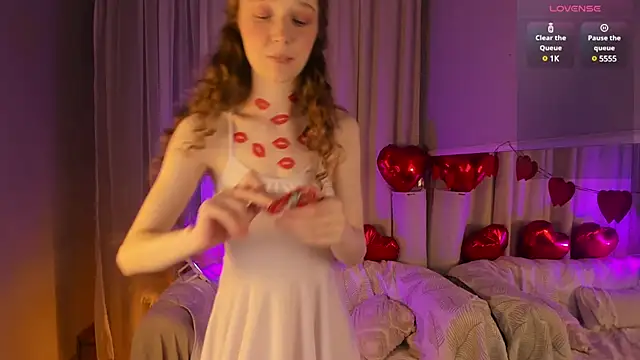 Snapshot of _Rose_Charming_ chatting on February 14, 2025, 9:53 pm  Rose Charming  online show from February 14, 2025, 9:53 pm