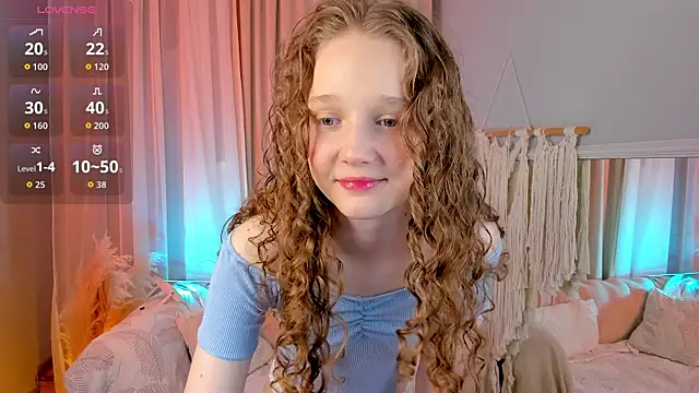 Snapshot of _Rose_Charming_ chatting on October 1, 2025, 10:16 pm  Rose Charming  online show from October 1, 2025, 10:16 pm