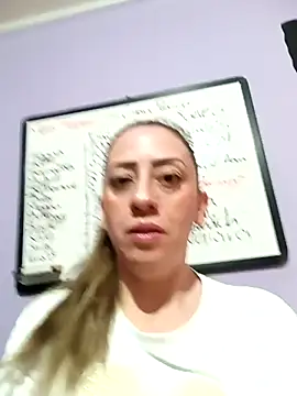 Snapshot of miss_hanna07 chatting on February 15, 2025, 12:01 pm miss hanna07 online show from February 15, 2025, 12:01 pm