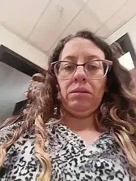 miss hanna07 online show from October 27, 2025, 4:22 pm