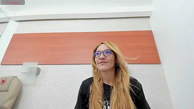 Snapshot of maddy_cartter chatting on March 25, 2026, 11:16 am maddy cartter online show from March 25, 2026, 11:16 am