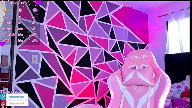 arisantana online show from November 22, 2025, 9:36 pm