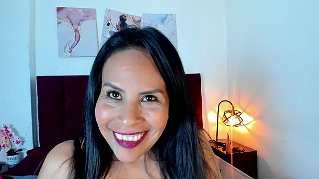 Snapshot of Anthonelaa__ chatting on September 29, 2025, 8:13 pm Anthonelaa online show from September 29, 2025, 8:13 pm