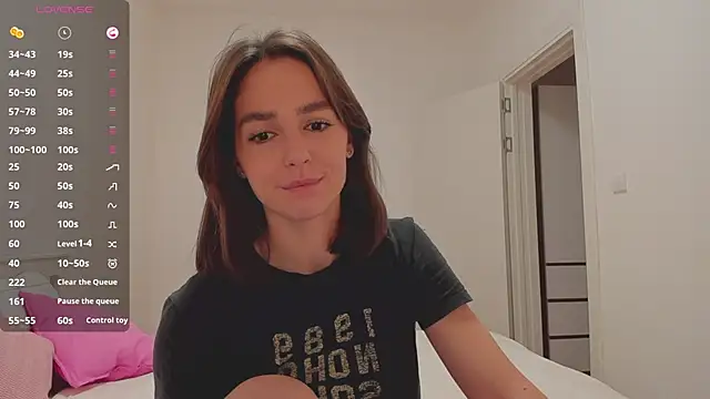 JudyAngil online show from November 10, 2025, 6:12 am