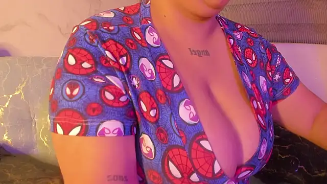 dayan silva  online show from March 28, 2026, 2:33 am