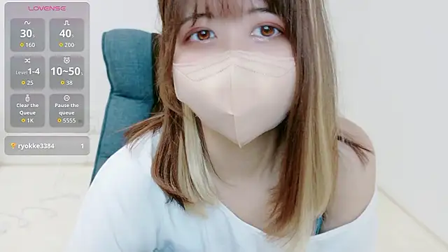 MoMoka jp online show from April 30, 2026, 11:49 am