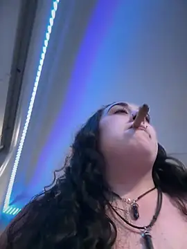 ThicBunz online show from February 12, 2026, 11:00 pm