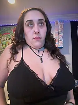 ThicBunz online show from February 16, 2026, 10:28 pm