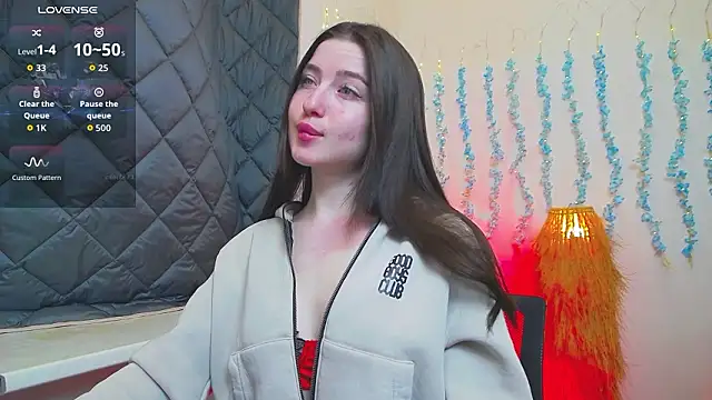 Luxuryalma online show from March 27, 2026, 6:52 am