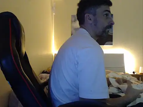 amydamarw online show from February 13, 2026, 4:19 am