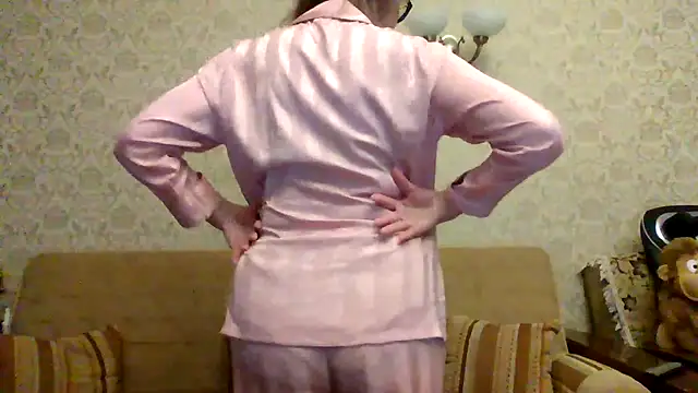 Elegant00Lady online show from March 10, 2026, 5:40 pm