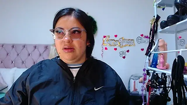 lanaqueen699 online show from January 19, 2026, 12:20 pm